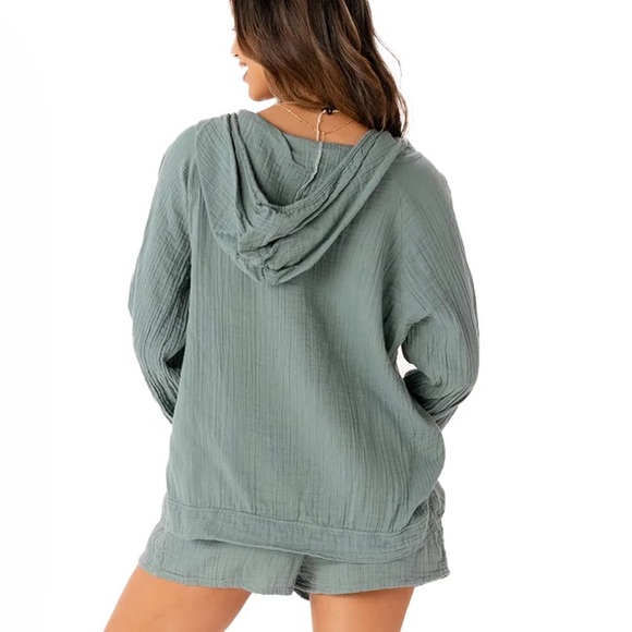 NWOT Lotus and Luna Sage Baja Pullover size Small - Picture 3 of 5